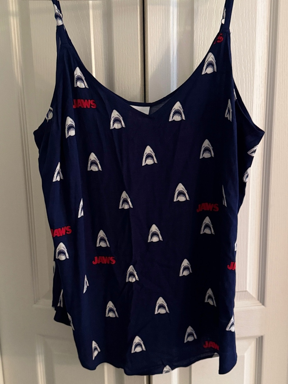 NWT TORRID Sz 2 Special Edition Jaws Tank Top